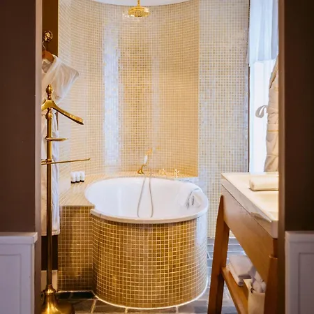 Grand Soleil D'or